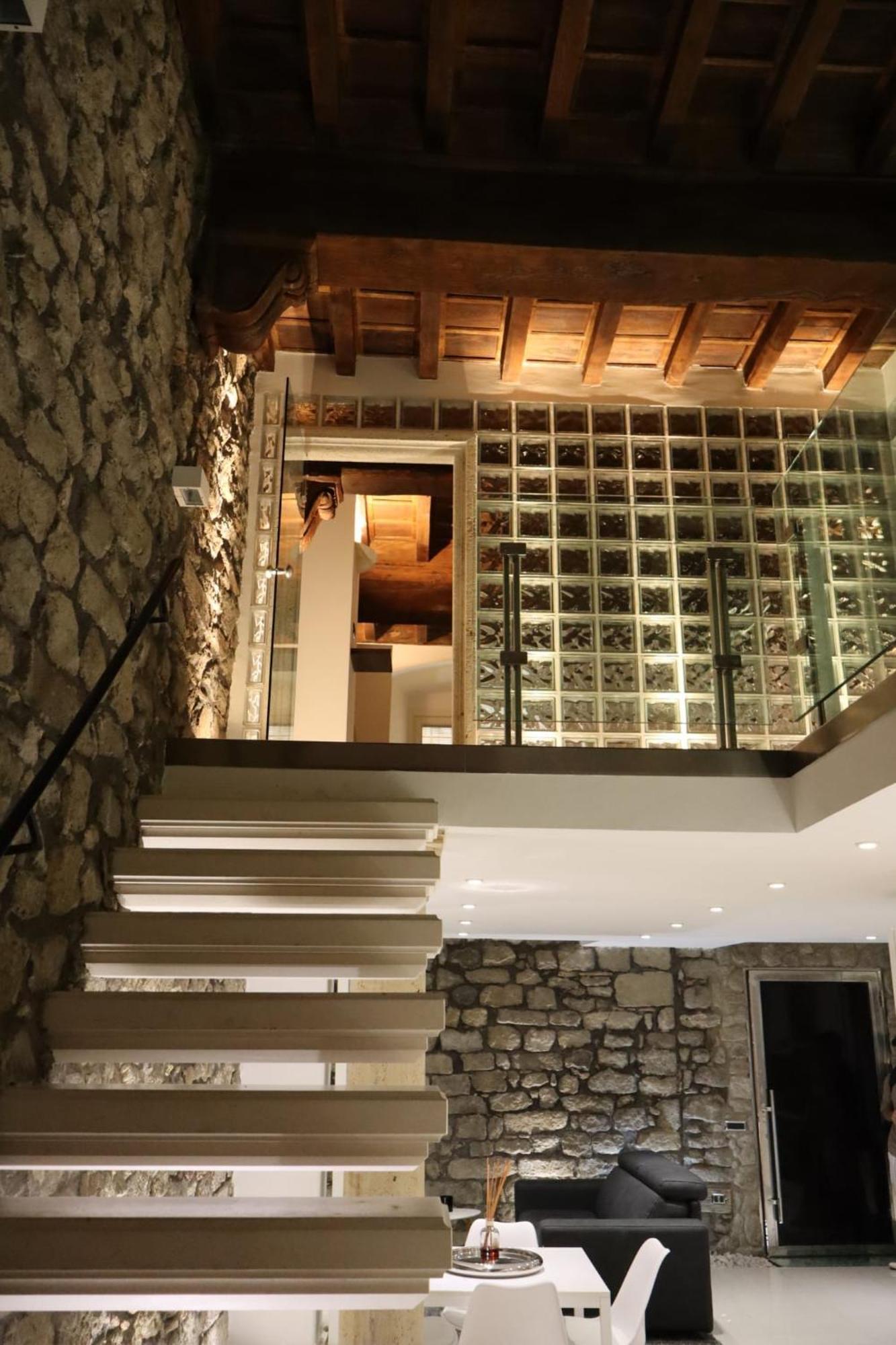 White Loft & Spa วิแตร์โบ ภายนอก รูปภาพ