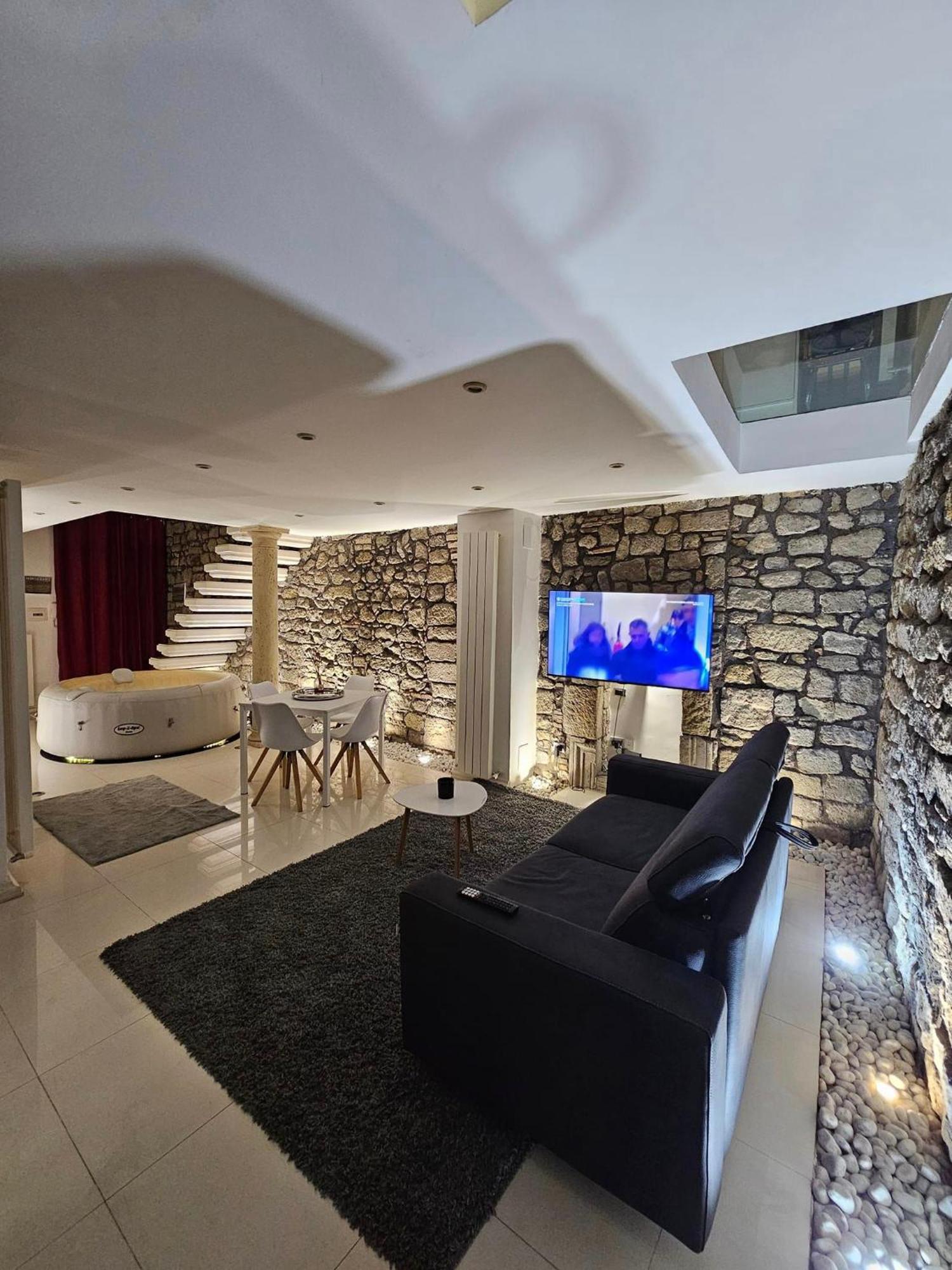 White Loft & Spa วิแตร์โบ ภายนอก รูปภาพ