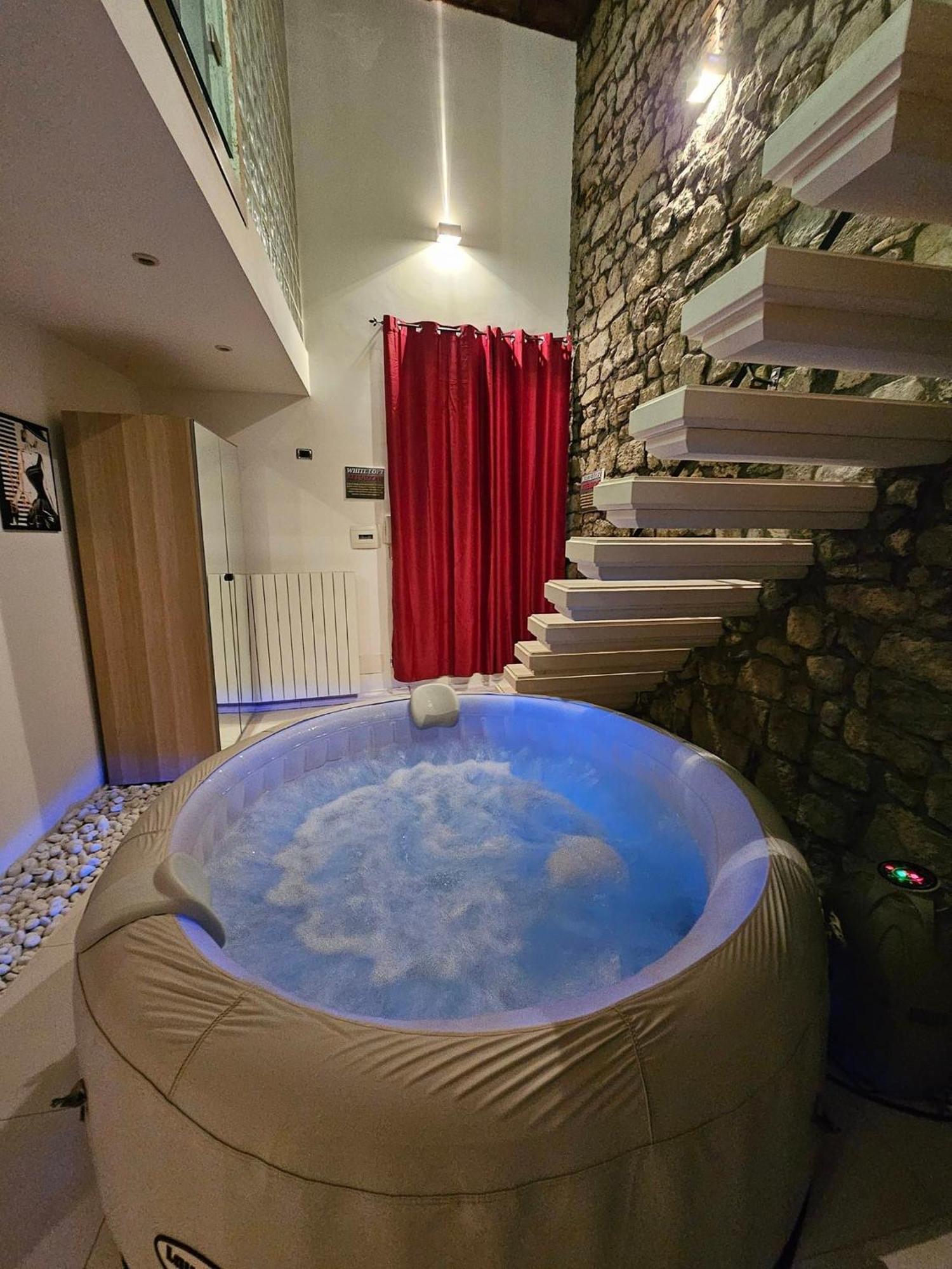 White Loft & Spa วิแตร์โบ ภายนอก รูปภาพ