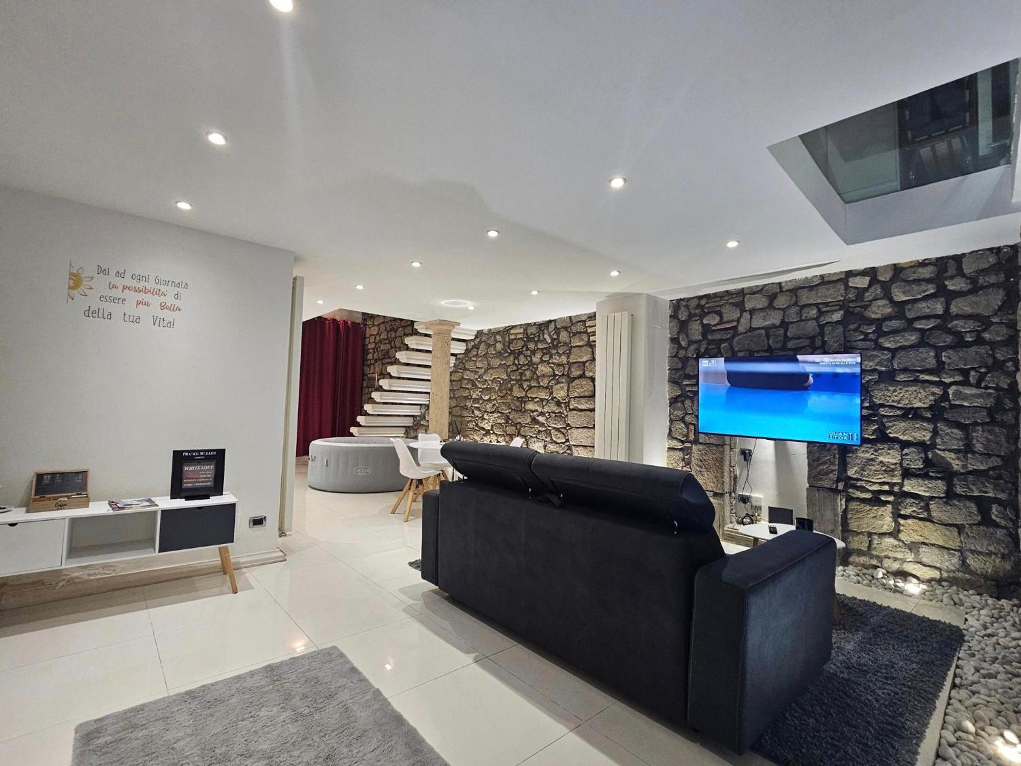 White Loft & Spa วิแตร์โบ ภายนอก รูปภาพ