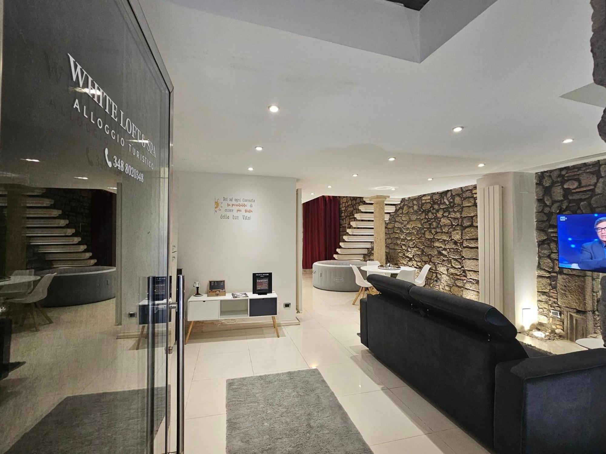 White Loft & Spa วิแตร์โบ ภายนอก รูปภาพ